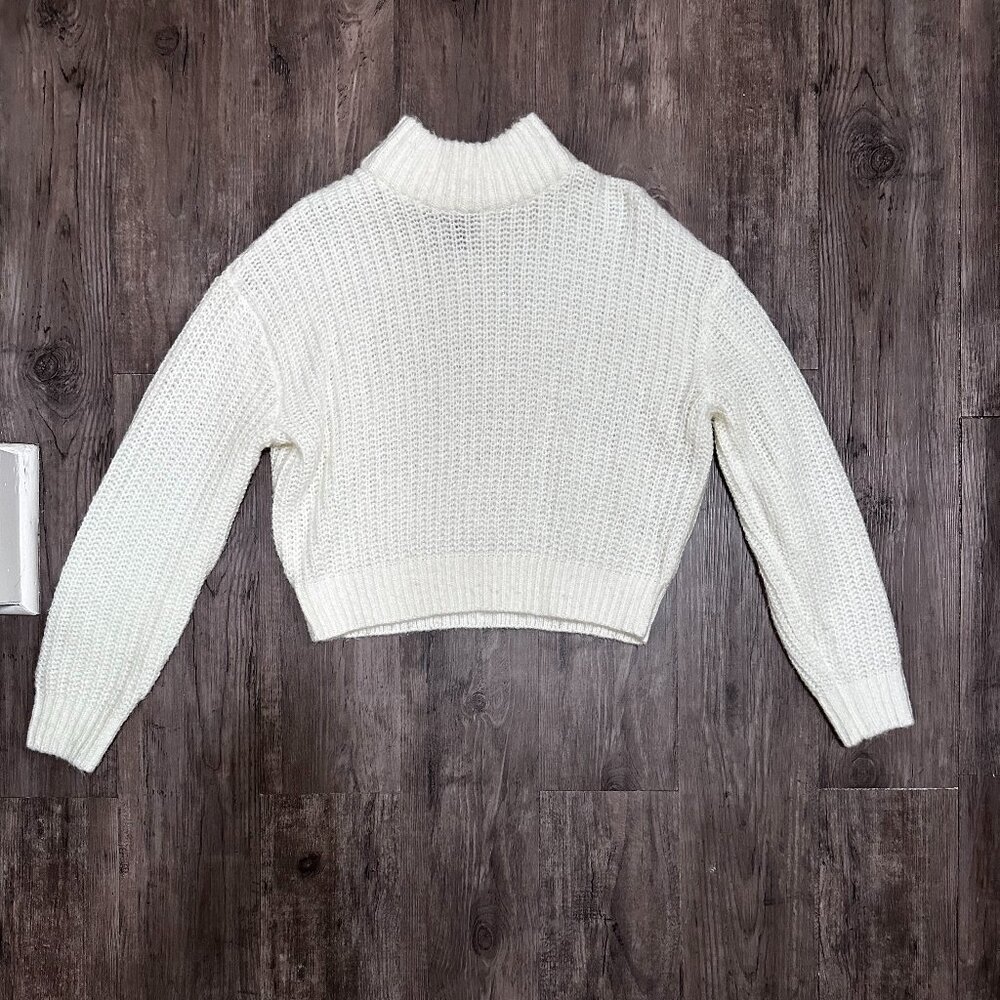 H&M Ivory Waffle Sweater Size Small